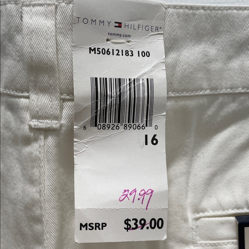 Tommy Hilfiger Women's White Shorts - Picture 3 of 3